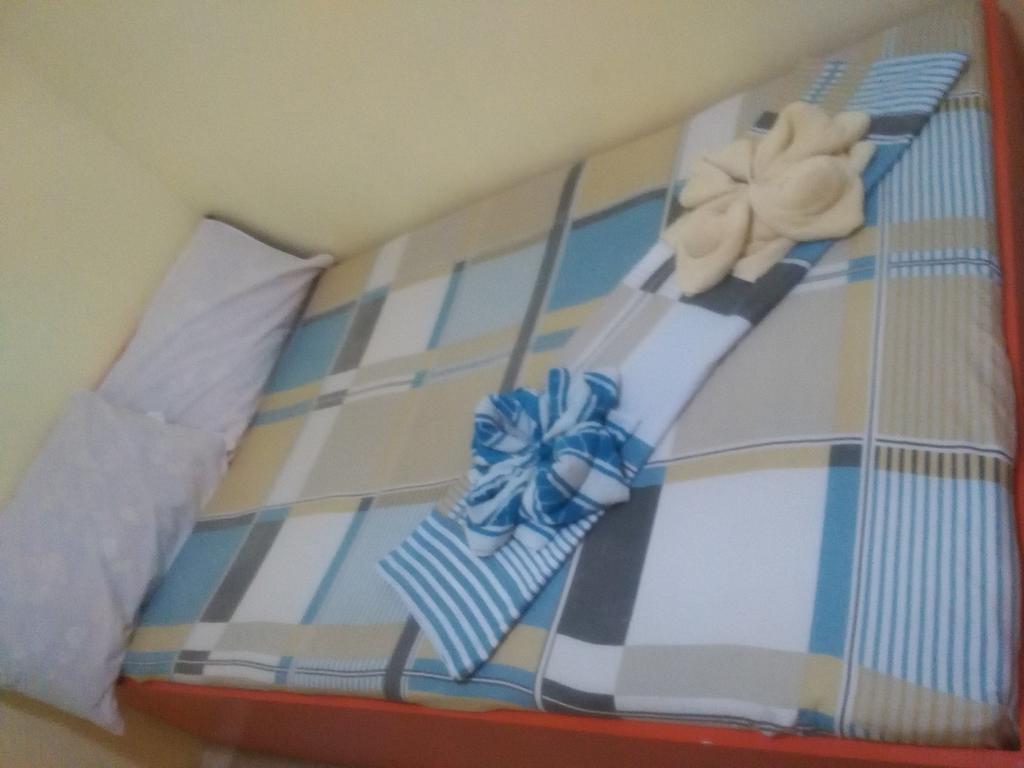 Aranas-Carillo Travellers Inn Калибо Номер фото