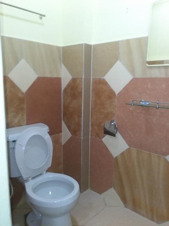 Aranas-Carillo Travellers Inn Калибо Экстерьер фото